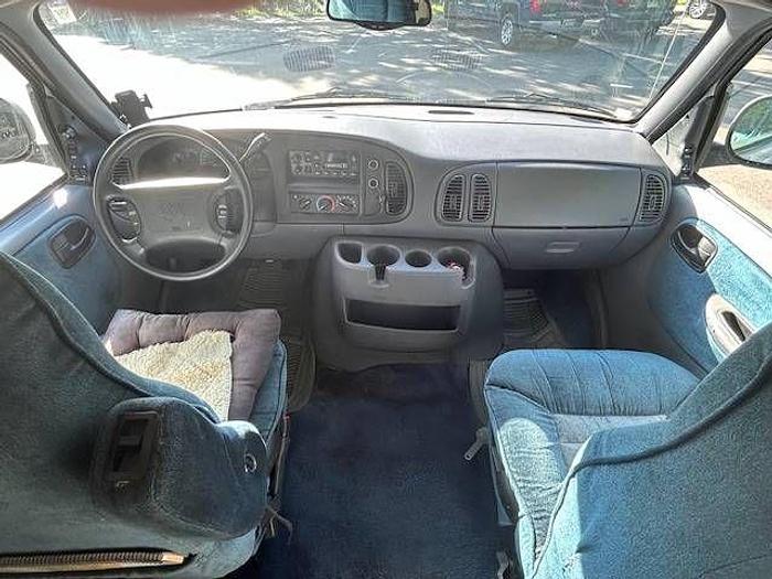 Used 2000 Dodge Leisure Travel Van