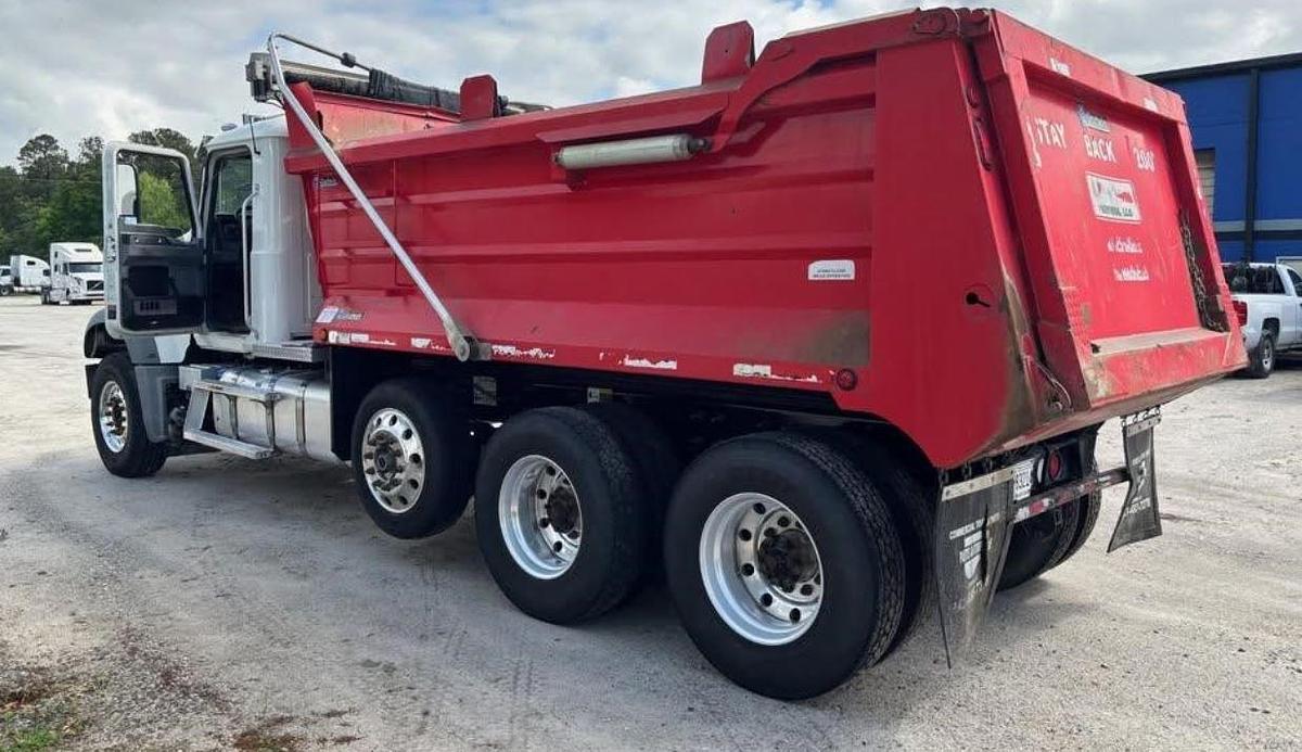 Used 2019 MACK GRANITE 84BR