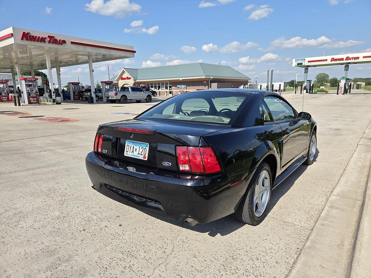 Used 2000 Ford Mustang GT