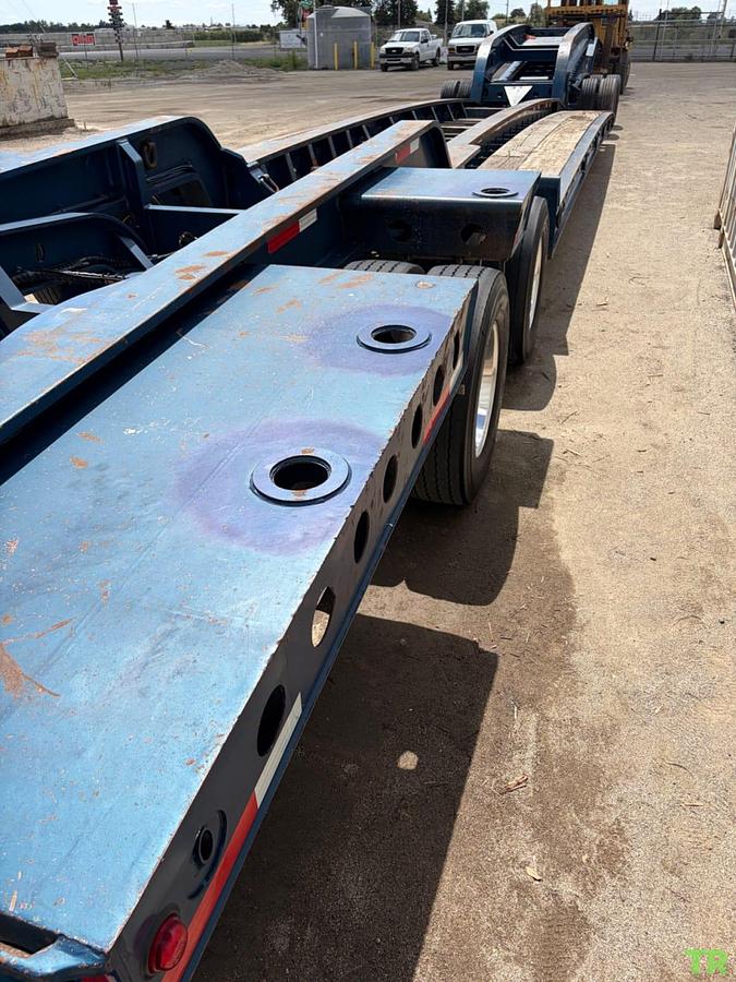 Used 2008 Cozad 28 Ft x 10 In Equipment Trailer