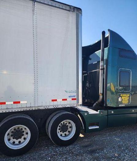 Used 2006 KENWORTH T600