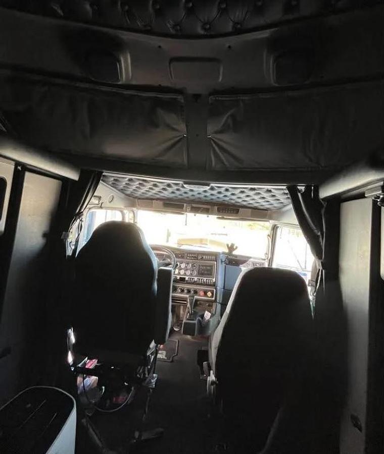 Used 2013 Kenworth W900 Sleeper Semi Truck