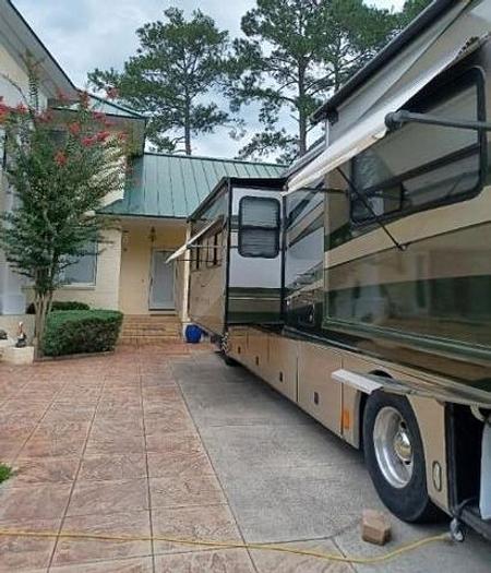 Used 2004 American Coach American Tradition 40J