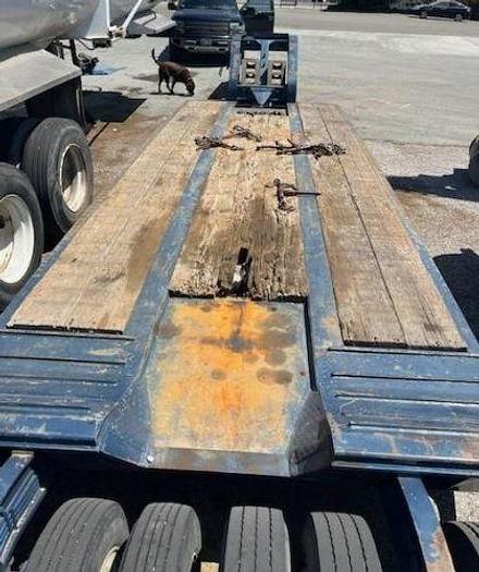 Used 2004 Cozad 60 Ton Lowboy Trailer