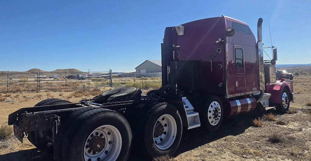Used 2007 Kenworth W900B
