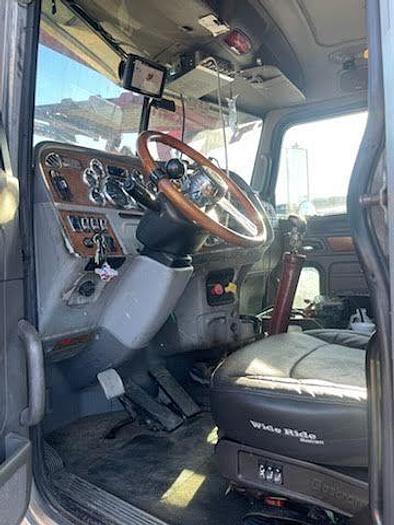 Used 2007 Peterbilt 379 and 2007 Cottrell 7510 Strap Trailer