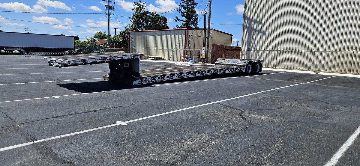 Used 2007 Fontaine 48' x 102" Removable Gooseneck Double Drop Lowbed