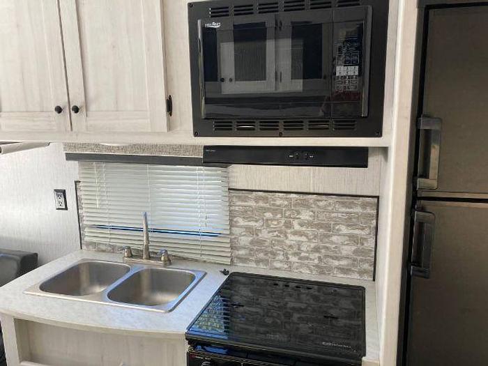 Used 2021 Heartland Lithium 2414