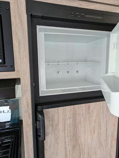 Used 2018 Forest River Sunseeker 2850SLE