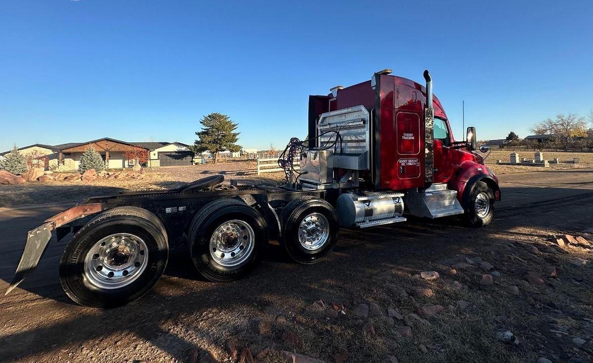Used 2016 KENWORTH T880