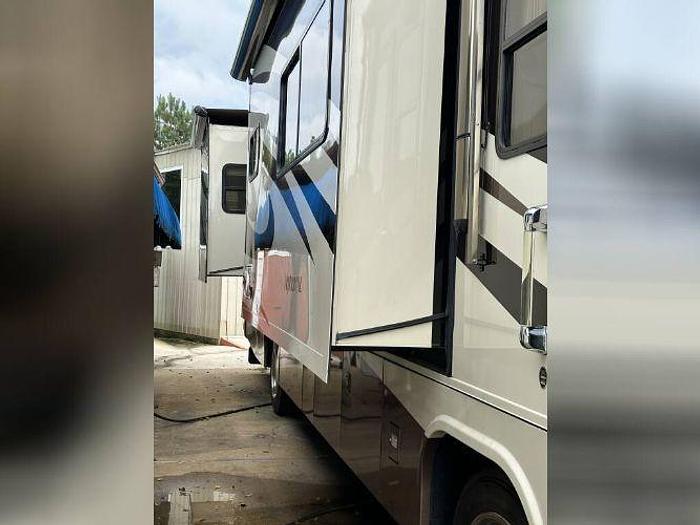 Used 2008 Holiday Rambler Neptune XL