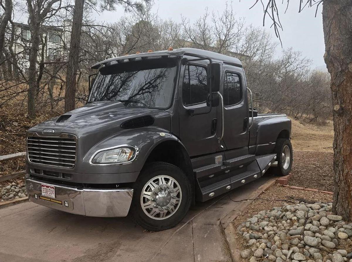 Used 2007 Freightliner M2 106