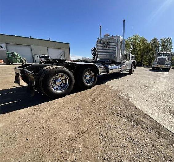 Used 2014 Peterbilt 388