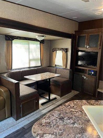 Used 2016 Keystone Hideout 276RLS