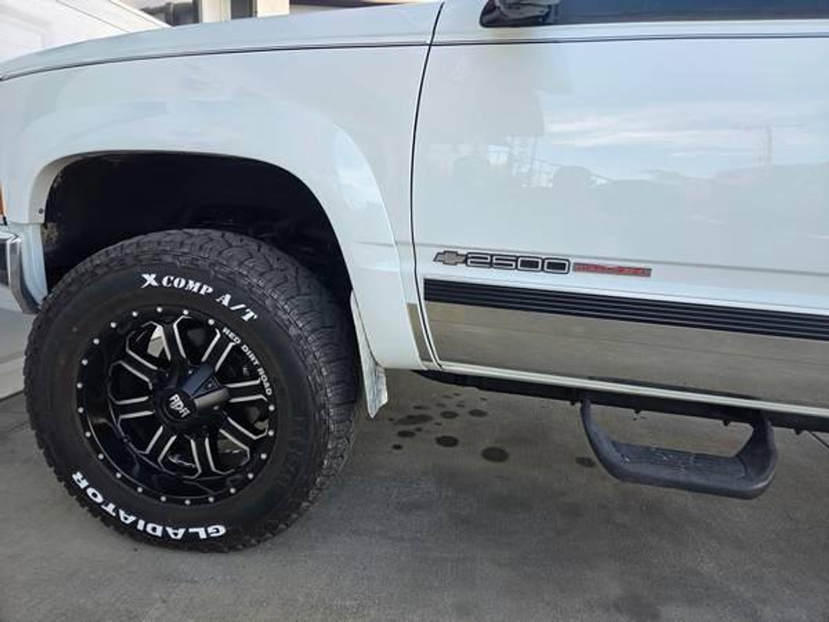 Used 2000 Chevrolet Model Gmt-400 2500 Diesel 4x4