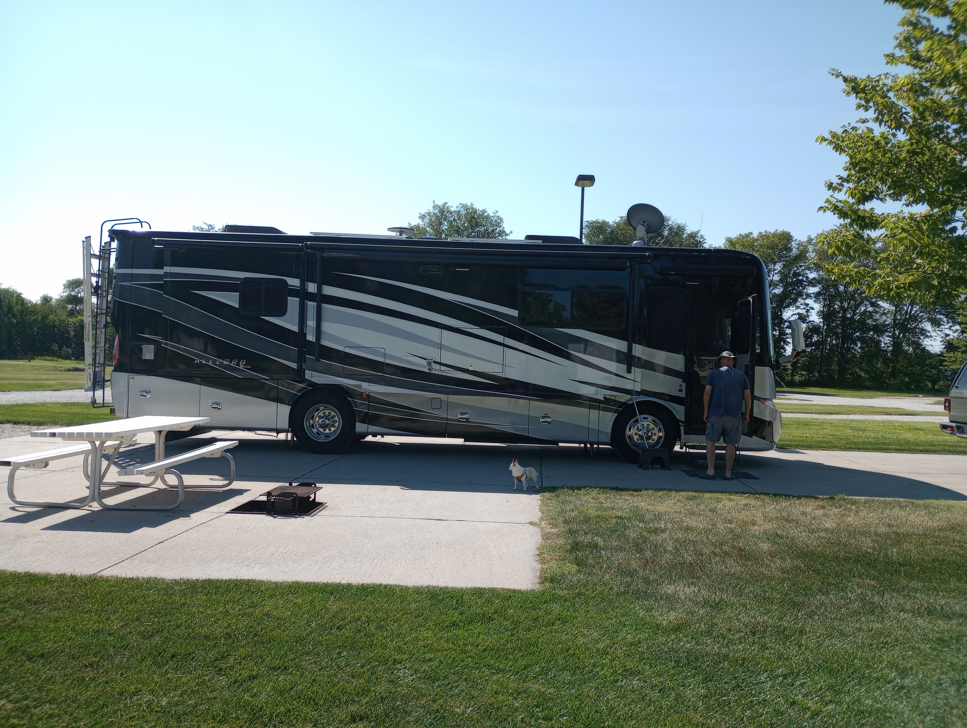 Used 2018 Tiffin Allegro Red 33AA