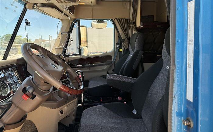 Used 2011 Freightliner CORONADO 132