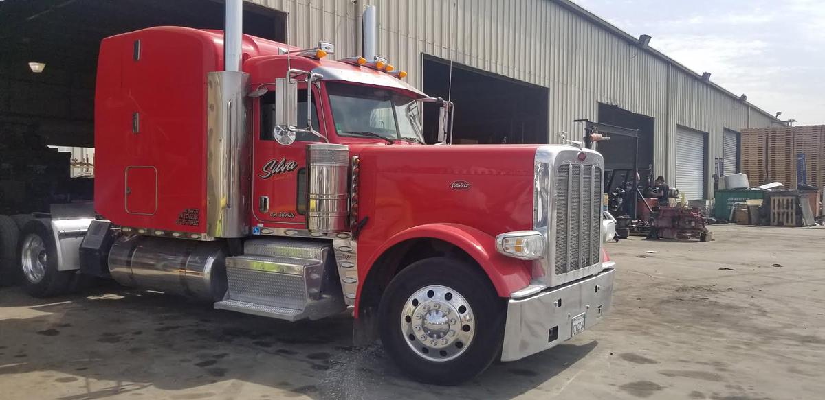 Used 2012 Peterbilt 389 Extended Hood 500