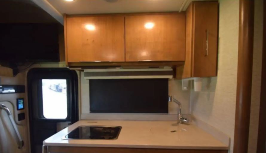 Used 2020 Tiffin Wayfarer 24TW