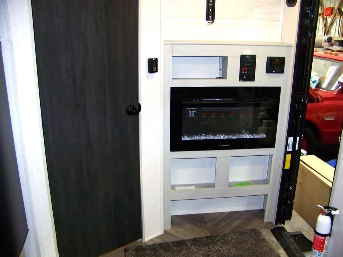 Used 2022 Forest River Wildwood-FSX 260RT Platinum Travel Trailer Toy Hauler 