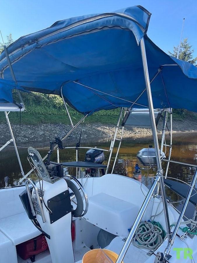 Used 2010 MacGregor 26M Trailerable Sailboat