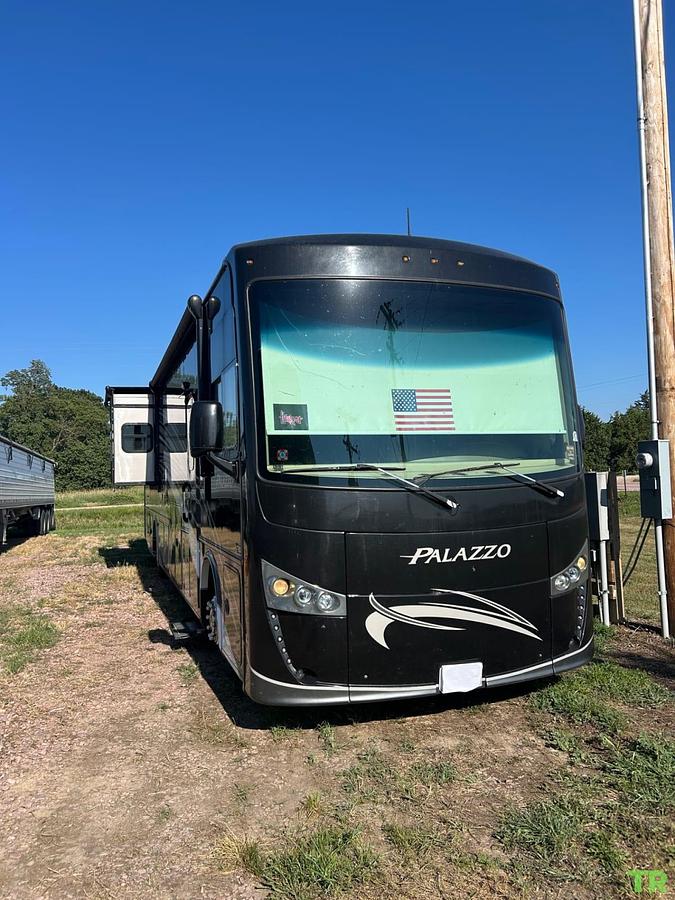 Used 2017 Thor Palazzo Diesel Pusher