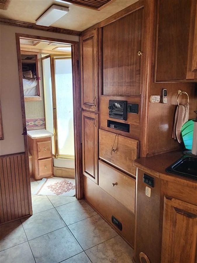 Used 2004 Sooner Horse Trailer