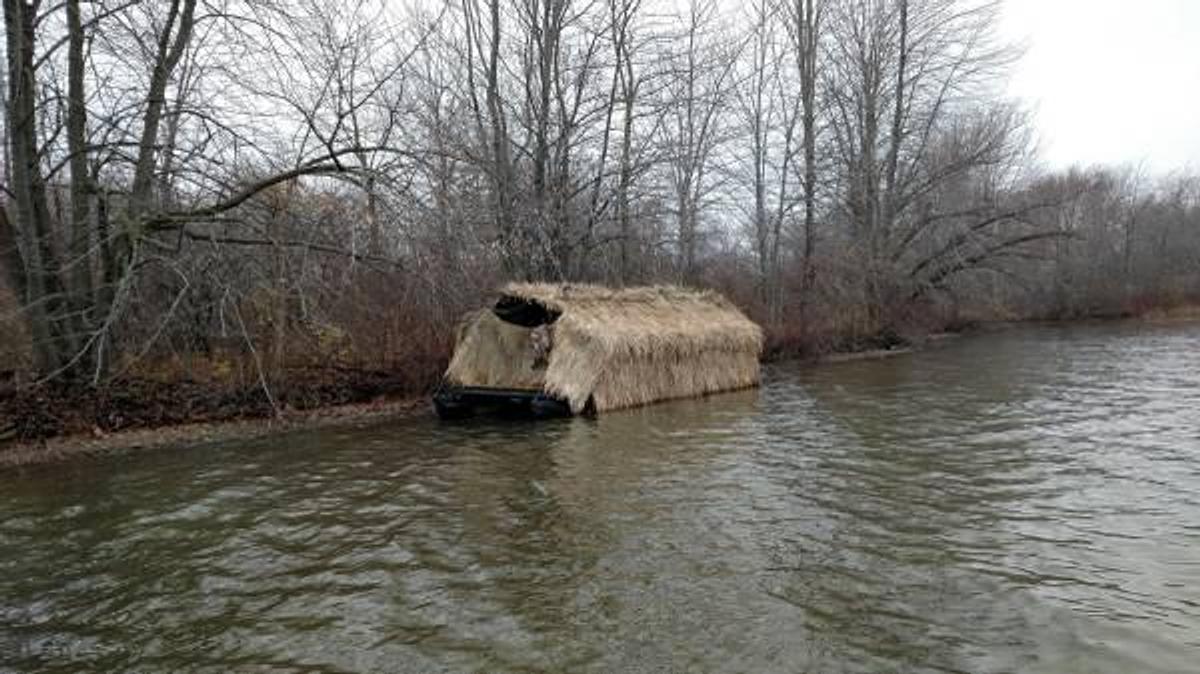 Used 2000 Sweetwater Pontoon