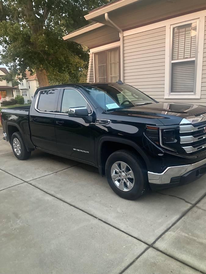 Used 2024 GMC SIERRA 1500 SLE