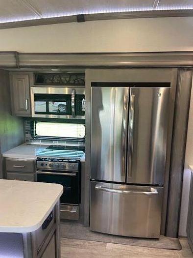 Used 2021 Keystone Montana 3813MS