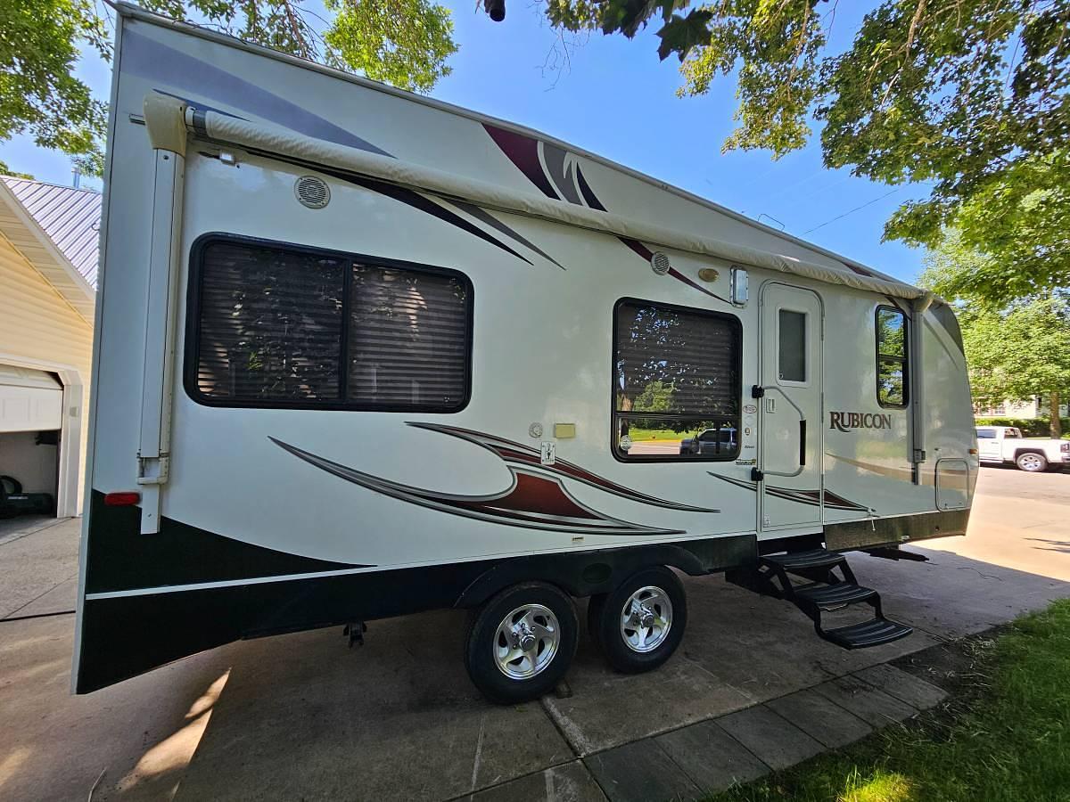 Used 2013 Dutchmen Rubicon Toy Hauler