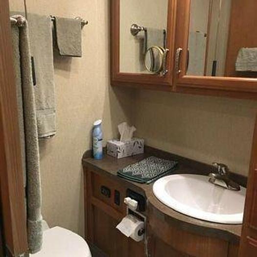 Used 2015 Fleetwood Bounder 35K