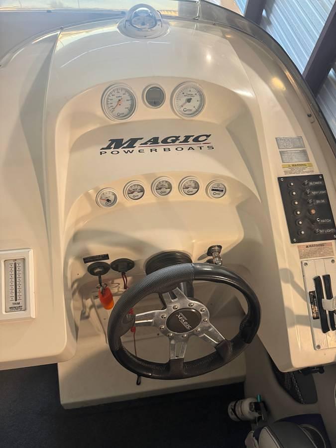 Used 2000 Magic 29 Wizard Performance Boat