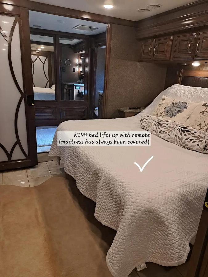 Used 2018 Thor Tuscany 40 DX with 450 HP Cummins engine