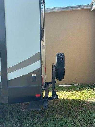 Used 2017 Forest River Cherokee Artic Wolf 255DRL4