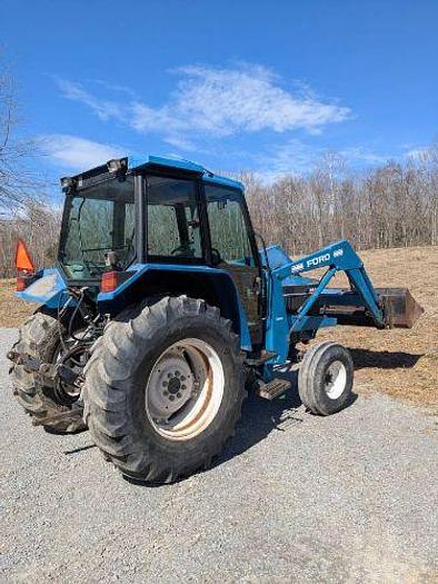 Used 1996 NEW HOLLAND 5640