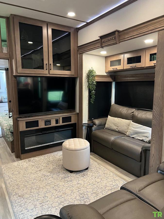 Used 2023 Alliance Paradigm 395DS Fifth Wheel