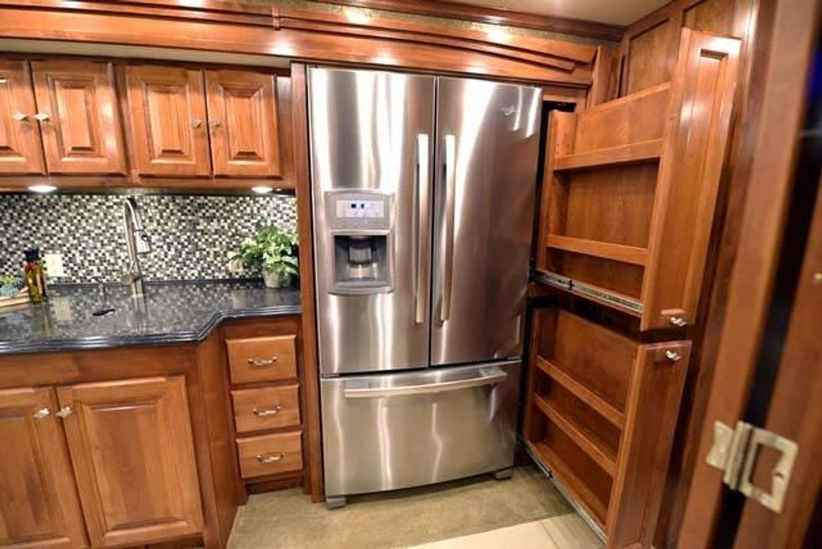 Used 2015 Tiffin Phaeton 40AH Class A Motorhome