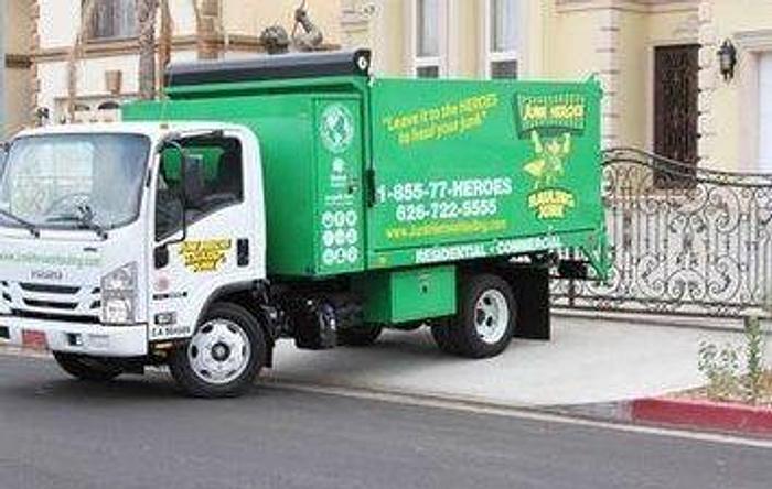 Used 2017 ISUZU NRR Junk Removal Truck