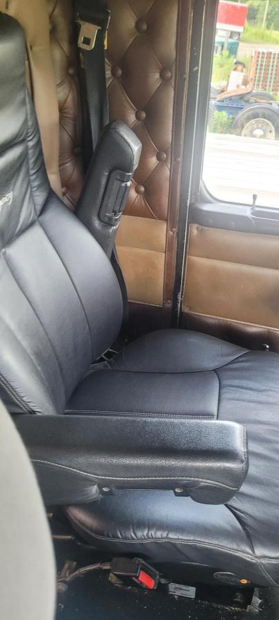 Used 2001 Kenworth W900