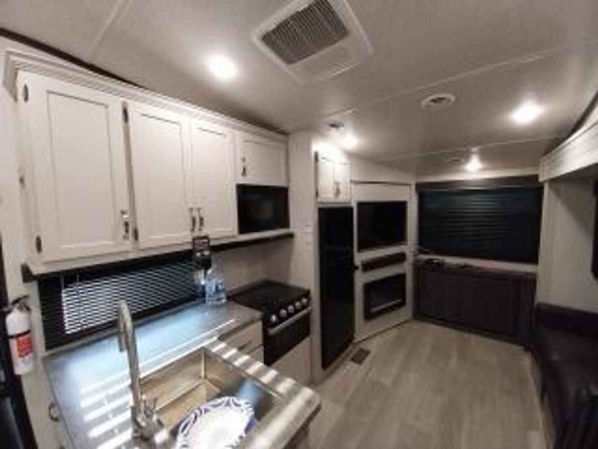 Used 2024 Keystone Cougar Sport 2400RE