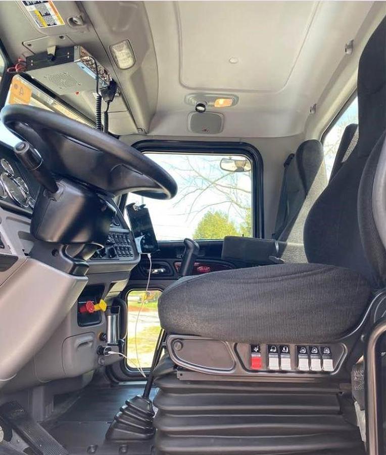 Used 2020 Peterbilt 389