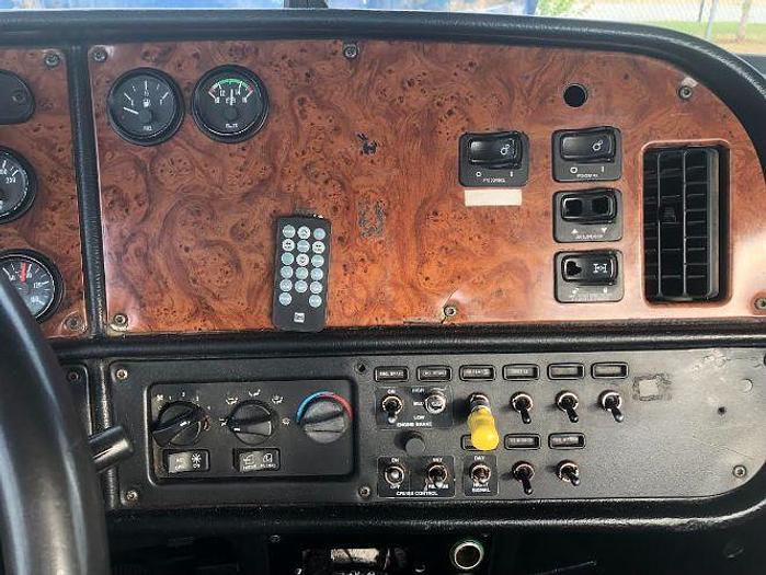 Used 2003 Peterbilt 385