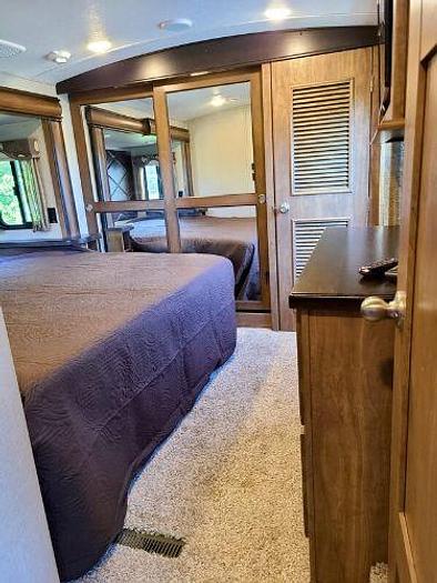 Used 2017 Keystone Montana Legacy 3661RL