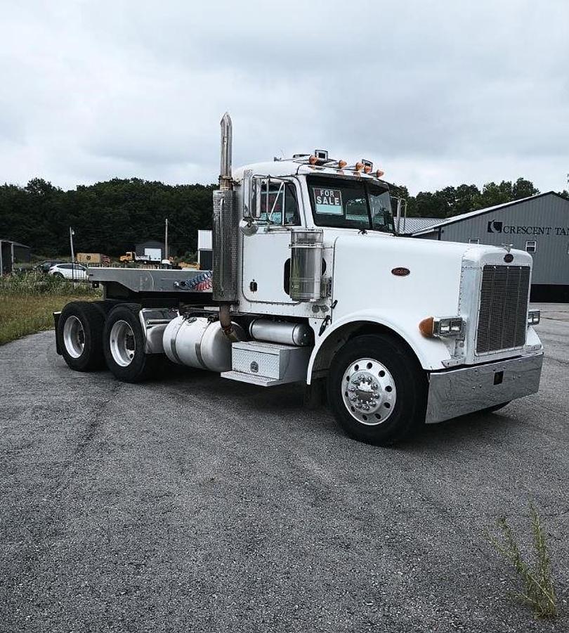 Used 2001 PETERBILT 378 Day Cab
