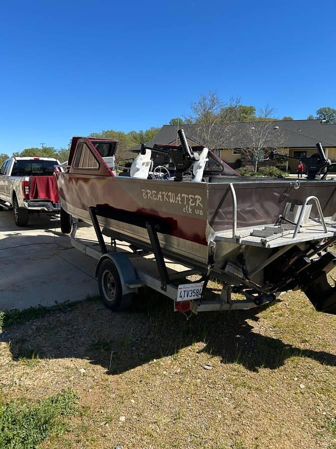 Used 1995 Breakwater 20ft Custom Aluminum Boat