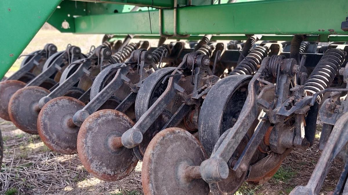 Used 2003 JOHN DEERE 1590&1560 Attached With Houck Hitch