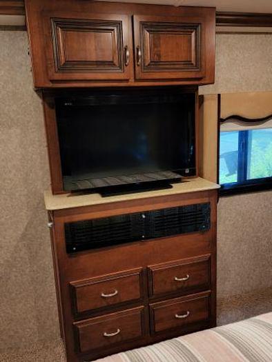 Used 2011 Fleetwood Providence 42P