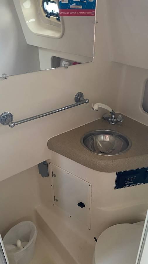 Used 2001 Pursuit 3000 Express