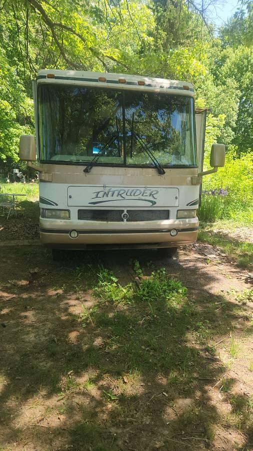 Used 2001 Damon Motorhome